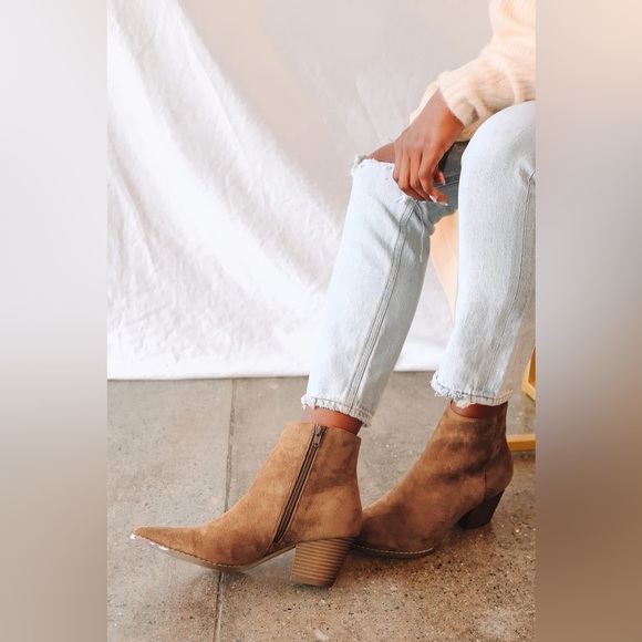 Lulu’s x Matisse Spirit Fawn Pointed Toe Camel Suede Ankle Block Heel Boots NWOT - Picture 3 of 15